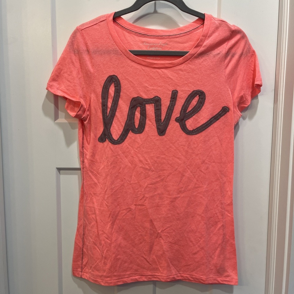 American Eagle Outfitters "Love" Shirt Women's Size Large Crew Neck Top Pink